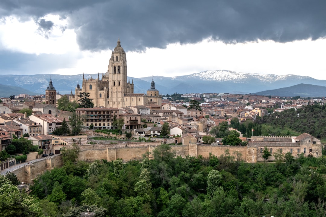 destinos artísticos en Granada 2025 2